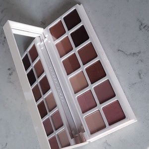 Fenty Beauty Bomb Posse Eyeshadow Palette